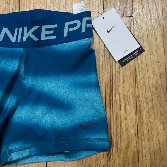 Nike Pro Women’s Dri-Fit 3” Striped Blue Spandex Shorts Sz XS NWT - Picture 3 of 8